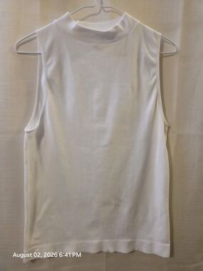 Ribbed Mock Neck Sleeveless Tank Top - White
